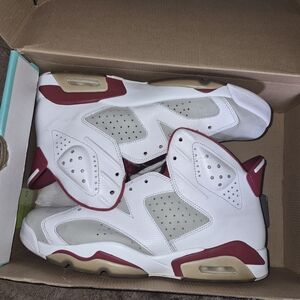 White and Maroon Men's Basketball Sneakers